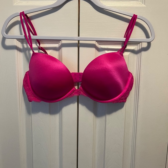 Victorias Secret size 34c bra - Picture 2 of 12